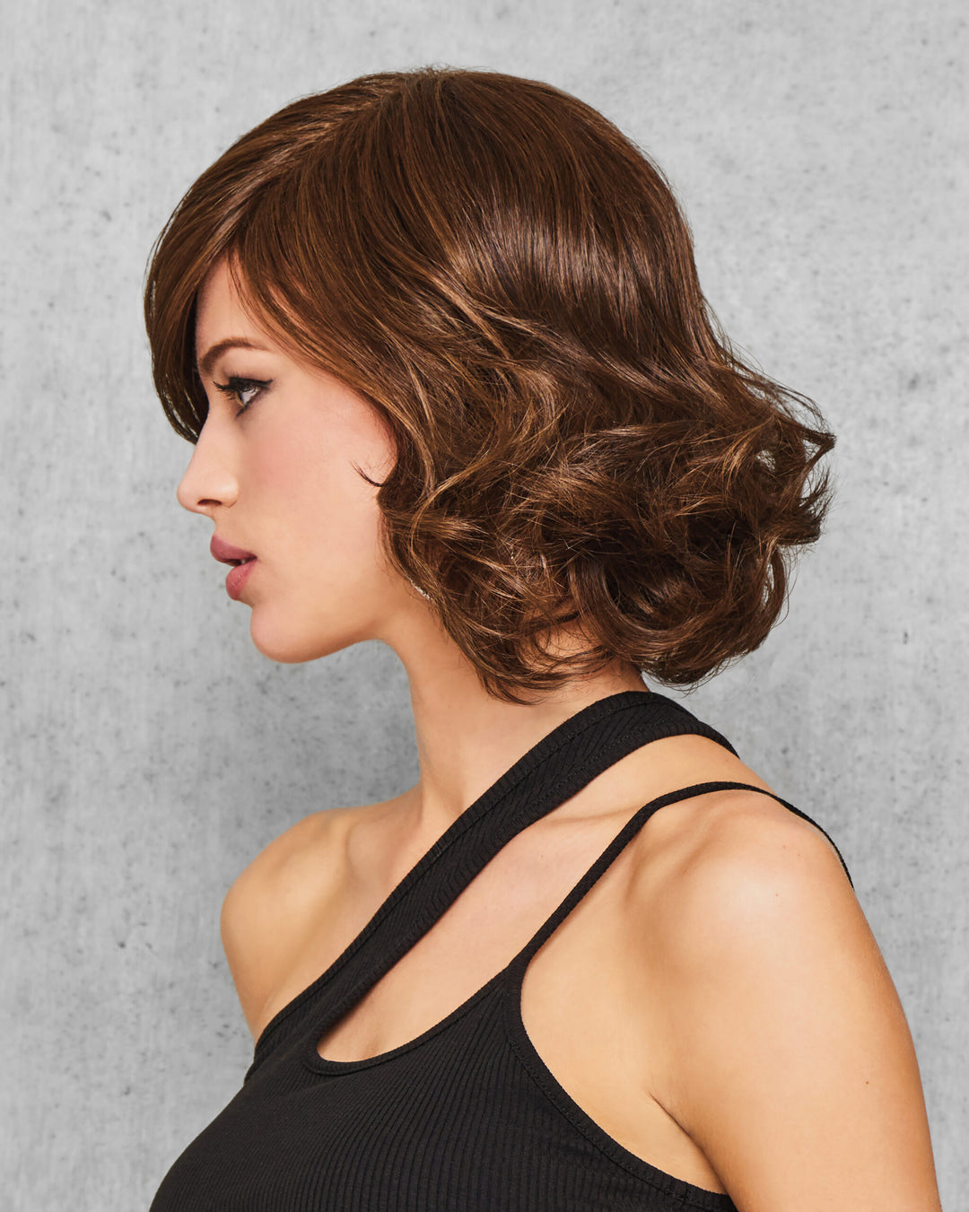 Hairdo Bombshell Bob Wig product photo 4