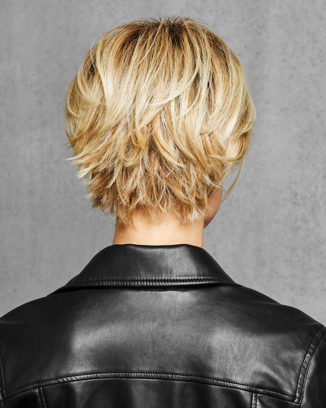 Hairdo Textured Fringe Bob Wig product photo 3