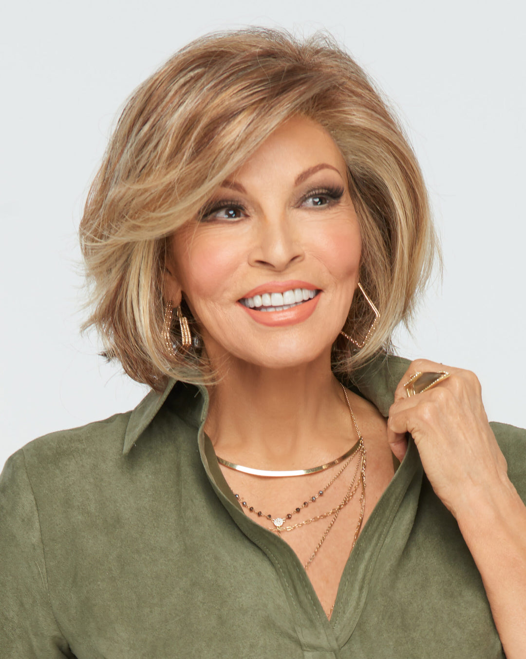 Raquel Welch Ahead of the Curve Wig