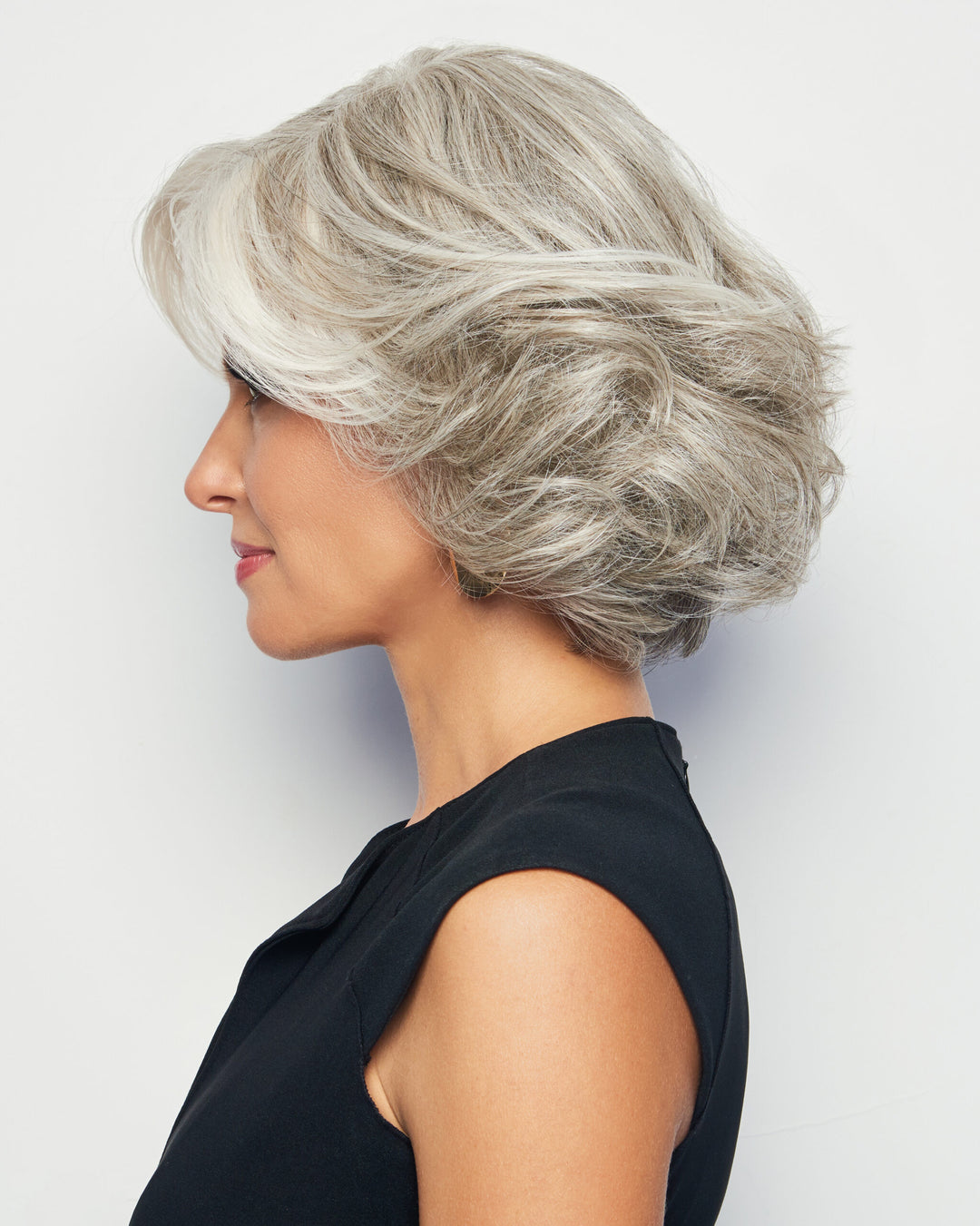 Raquel Welch Crowd Pleaser Wig product photo 5