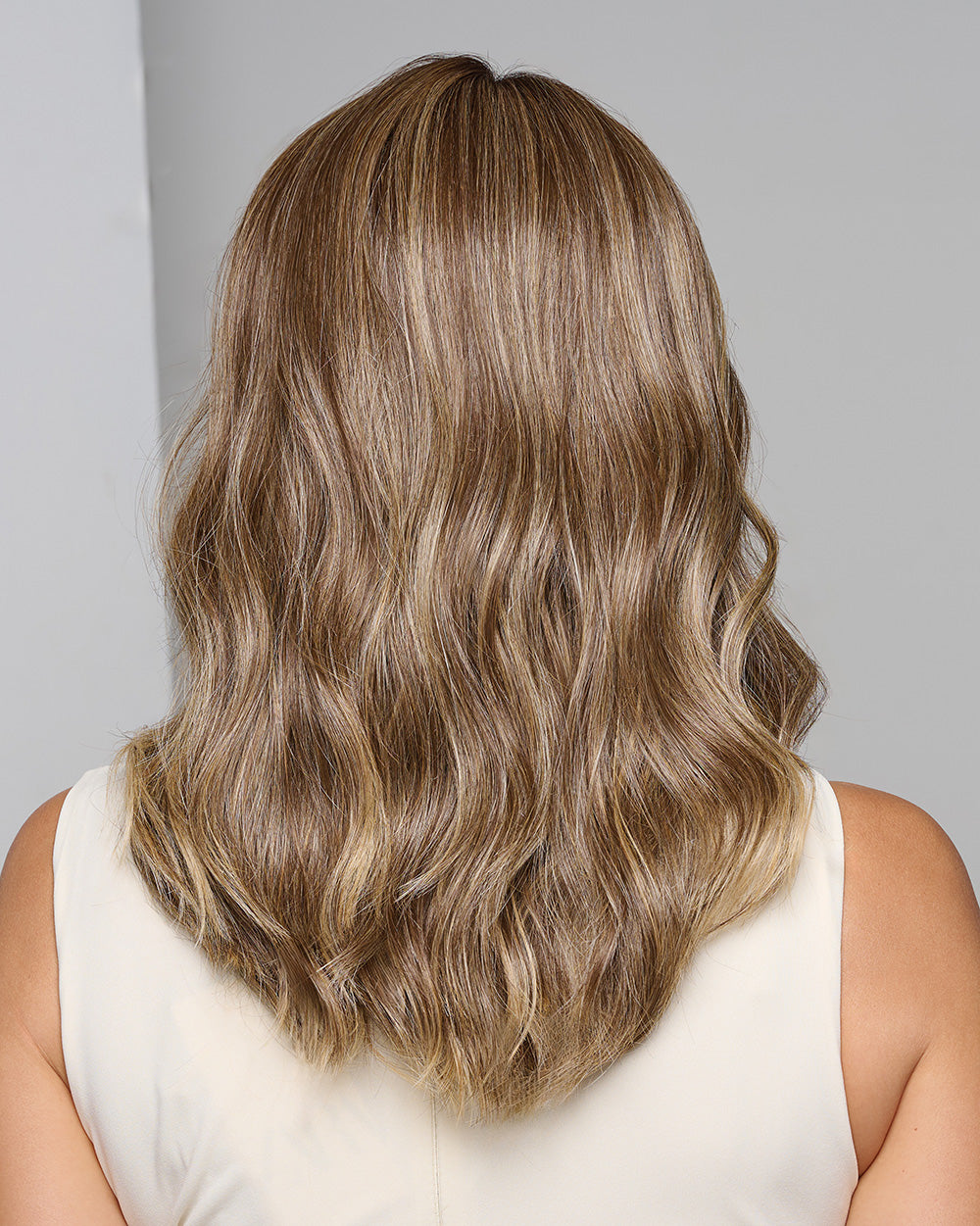 Raquel Welch Selfie Mode Wig product photo 3